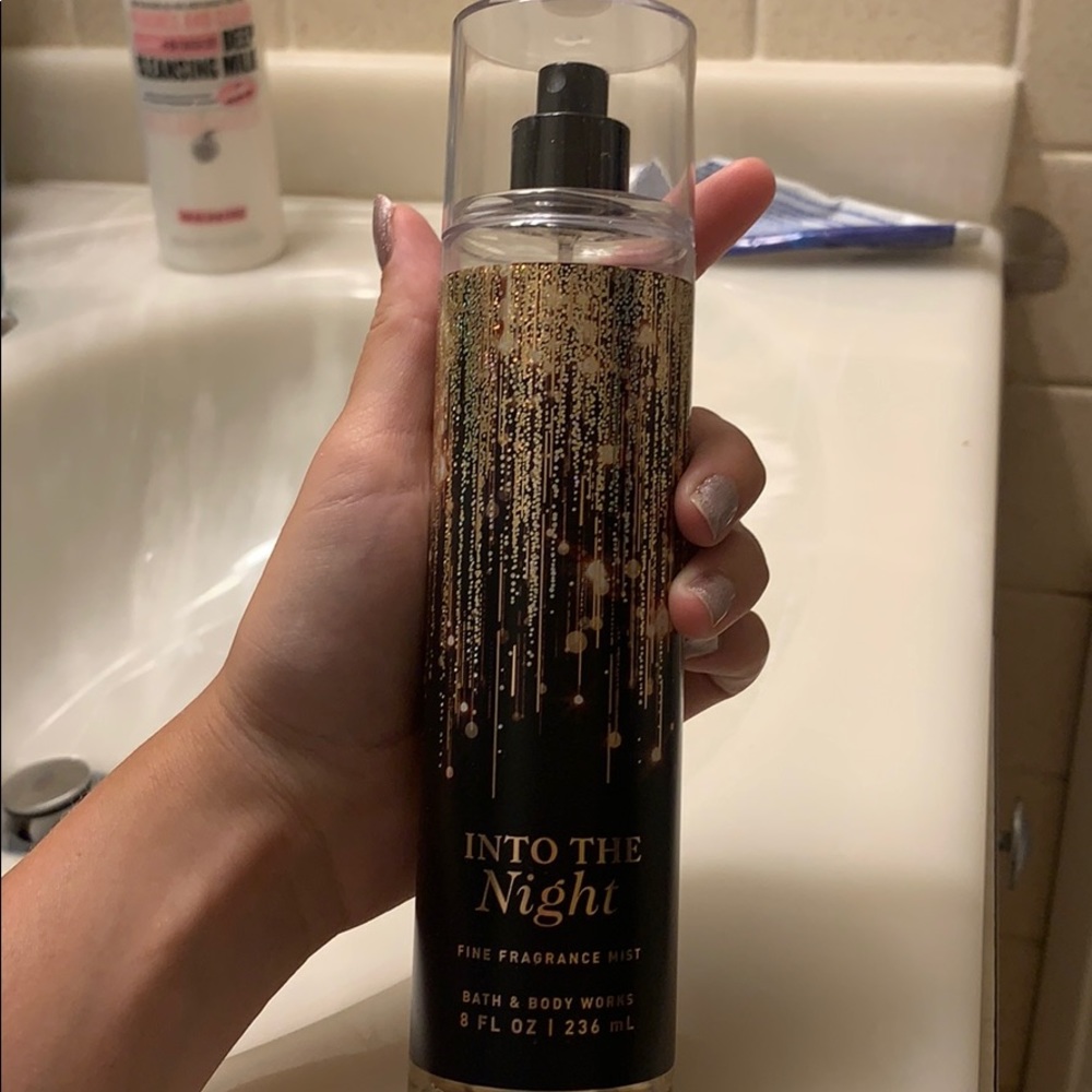 Into the Night body spray